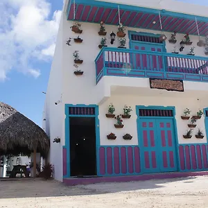 hostal-johnnier-macao-punta-cana.greaterantilleshotels.net/